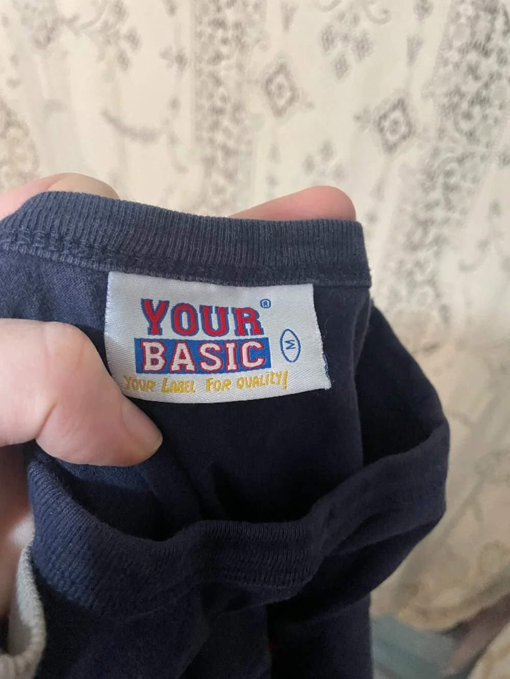 Your Basic: vintage Amsterdam y2k shirt - Picture 5 of 5